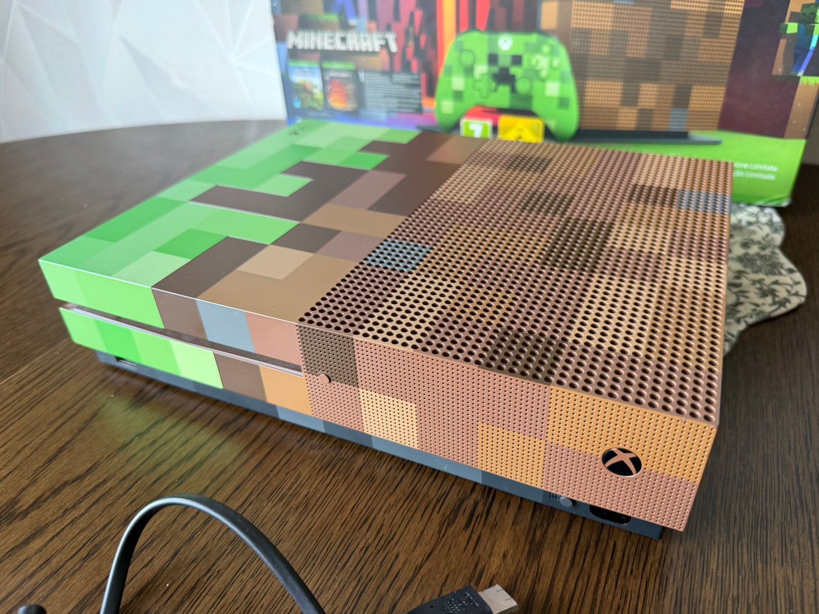 Édition Minecraft pour Xbox One S, Consoles de jeu & Jeux vidéo, Enlèvement, Comme neuf