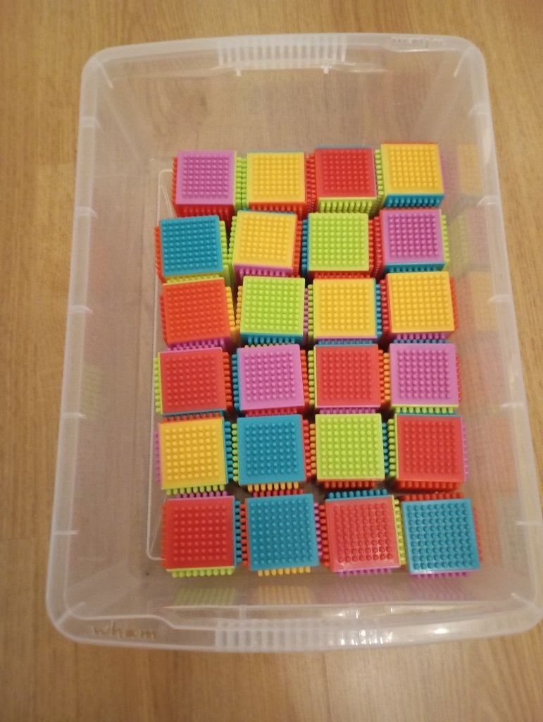 Stekelblokken, Kinderen en Baby's, Ophalen