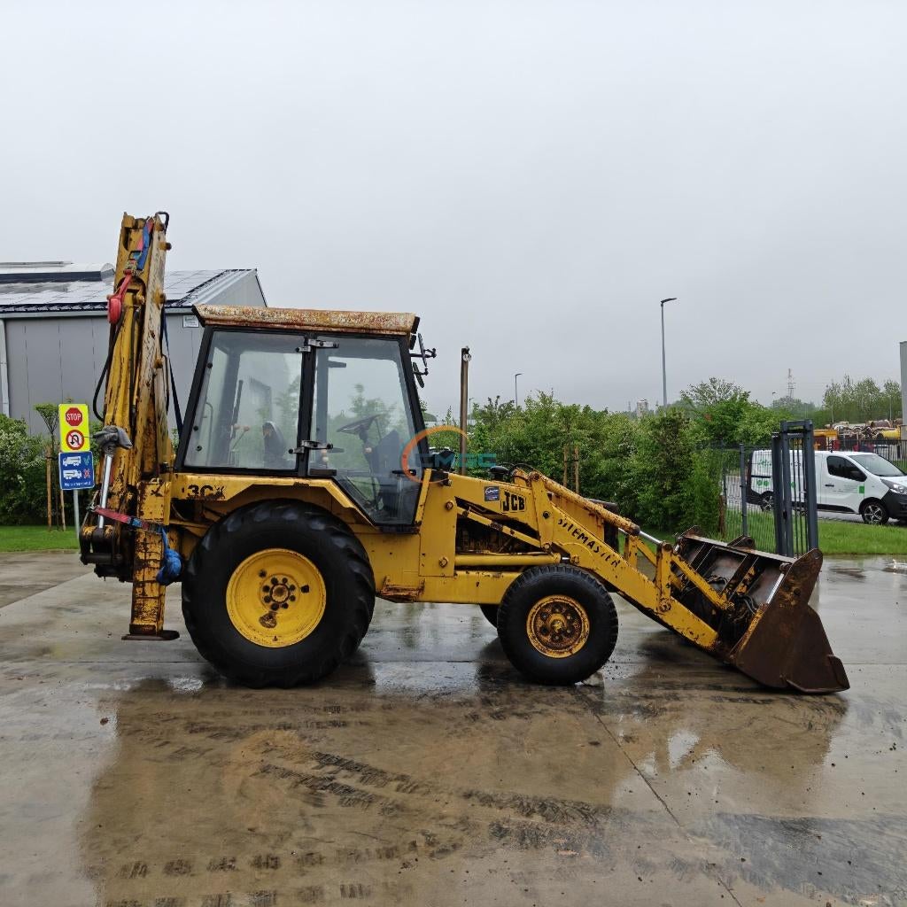 Tractopelle JCB 3CX - 1987 - 5745h - 6T - PE1099, Enlèvement