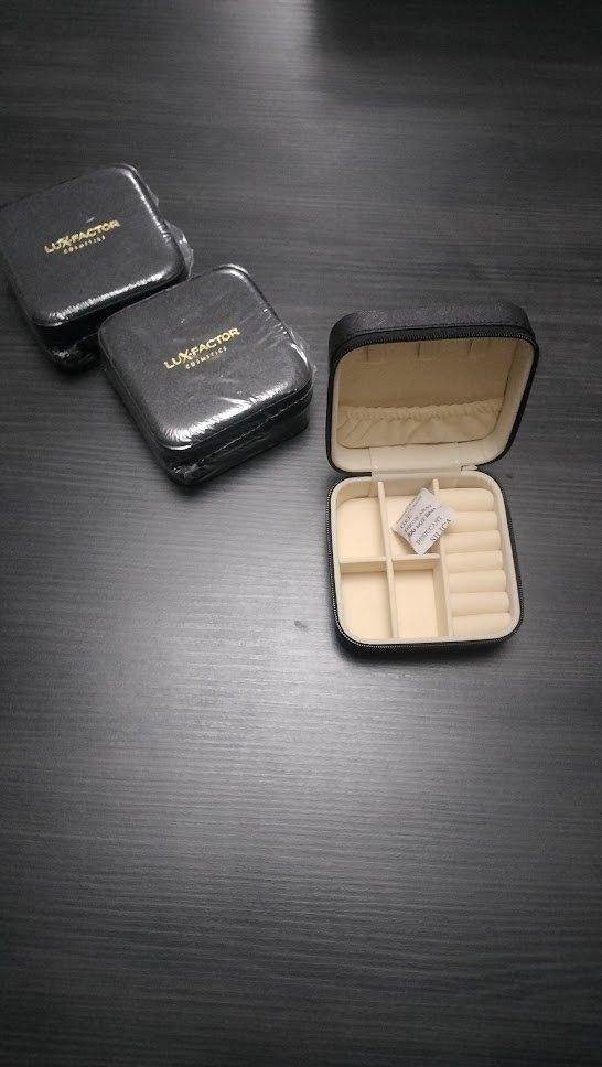 Destockage boite a bijoux/Elegant jewelry box, Enlèvement ou Envoi, Neuf, Beige, Softcase