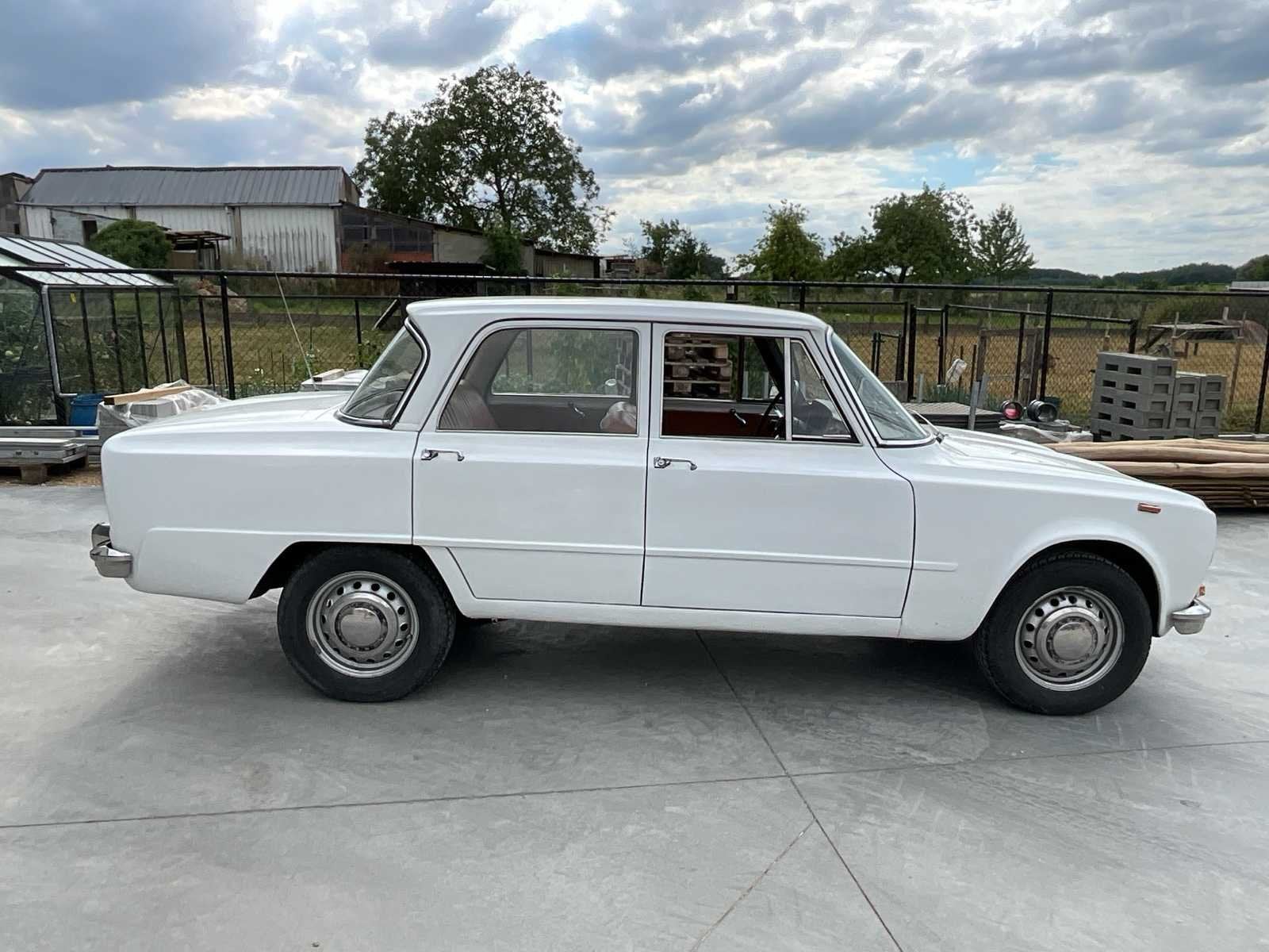 Alfa Romeo GIULIA 1300 TI 1969 - Voiture classique, Achat, Entreprise, Autres carburants, Autre carrosserie