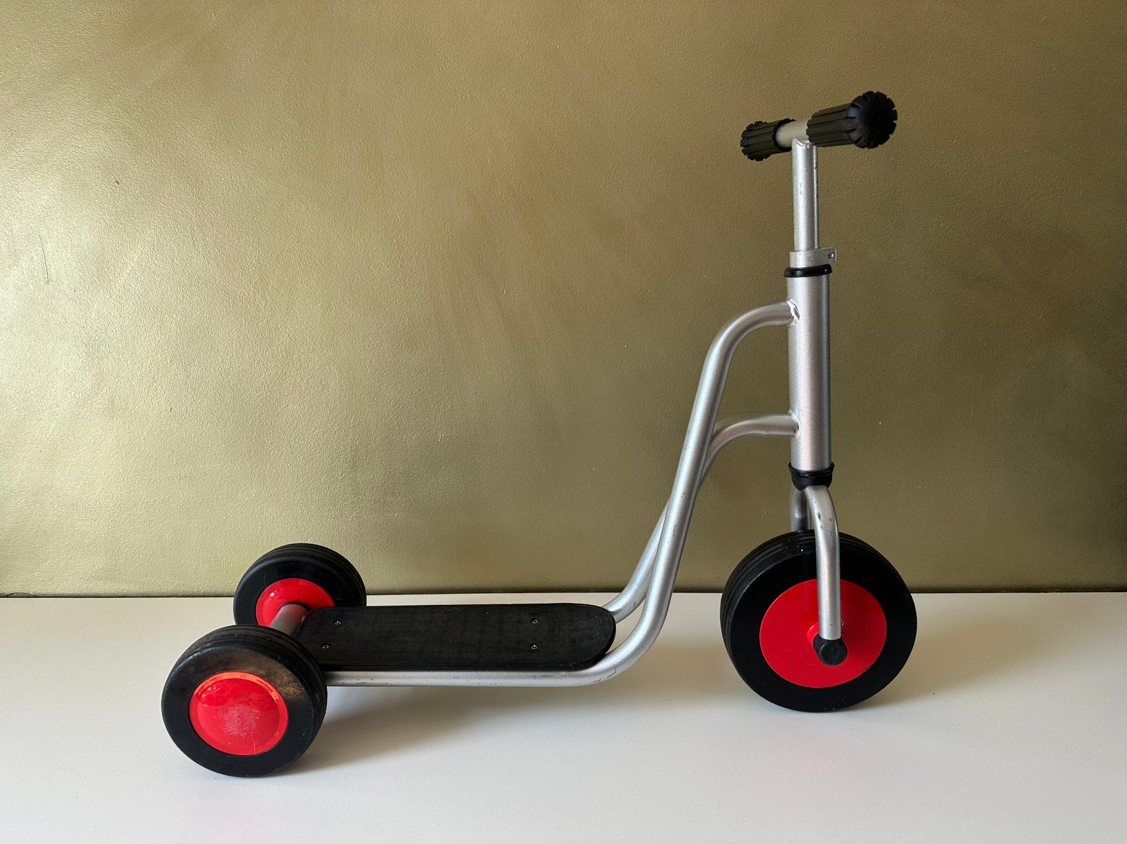 Jasper toys kinderstep met 3 wielen., Kinderen en Baby's, Ophalen, Zo goed als nieuw