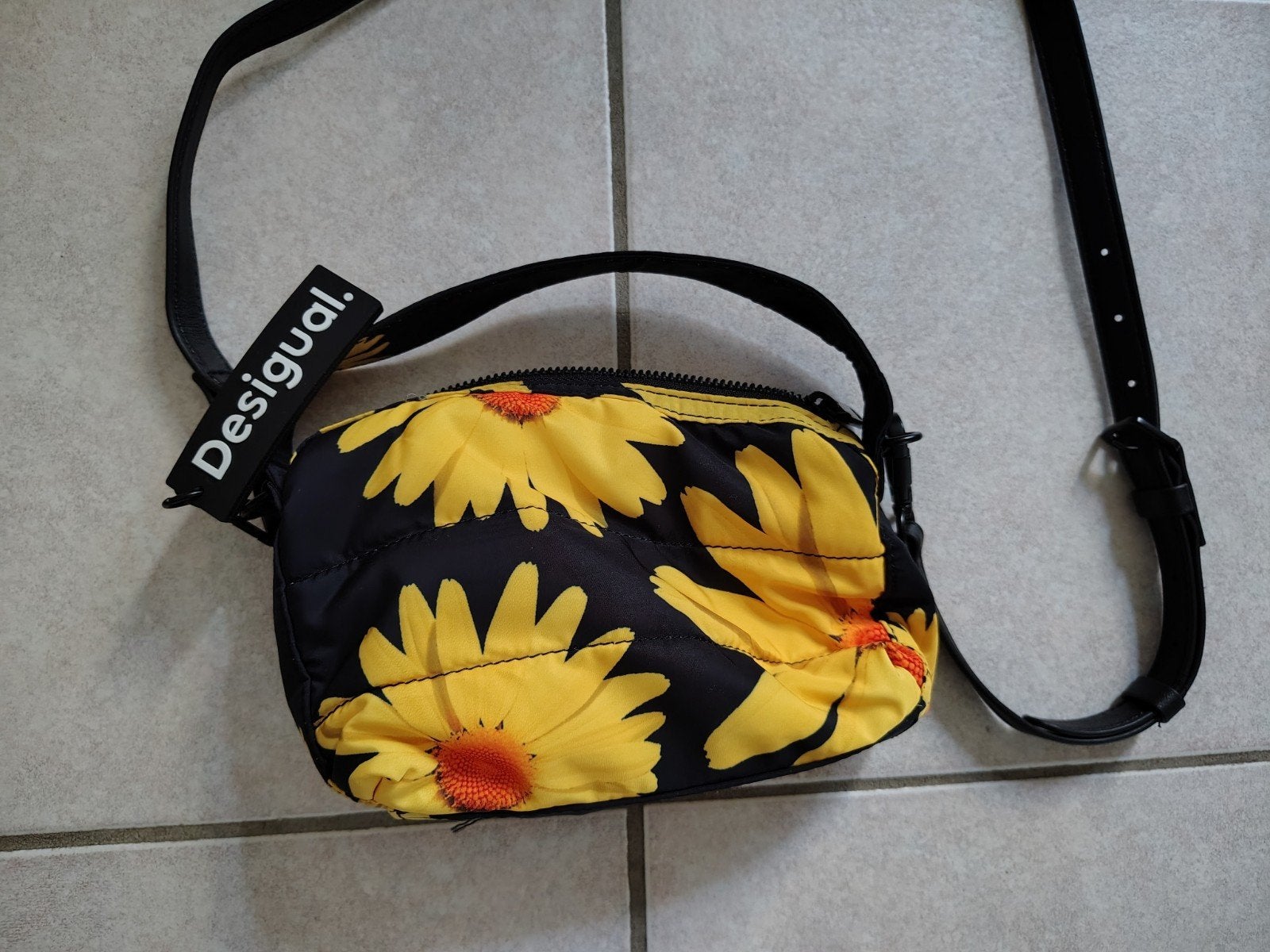 Tasje Desigual, Handtassen en Accessoires, Ophalen