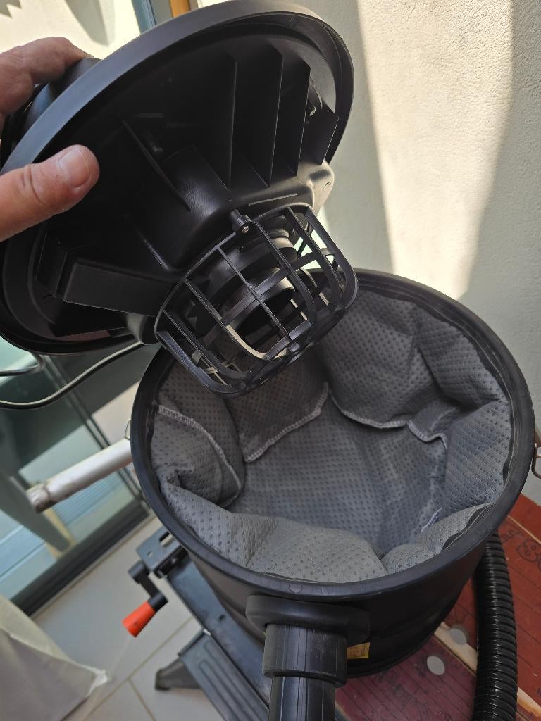 Aspirateur BBQ, Enlèvement, Comme neuf, Aspirateur