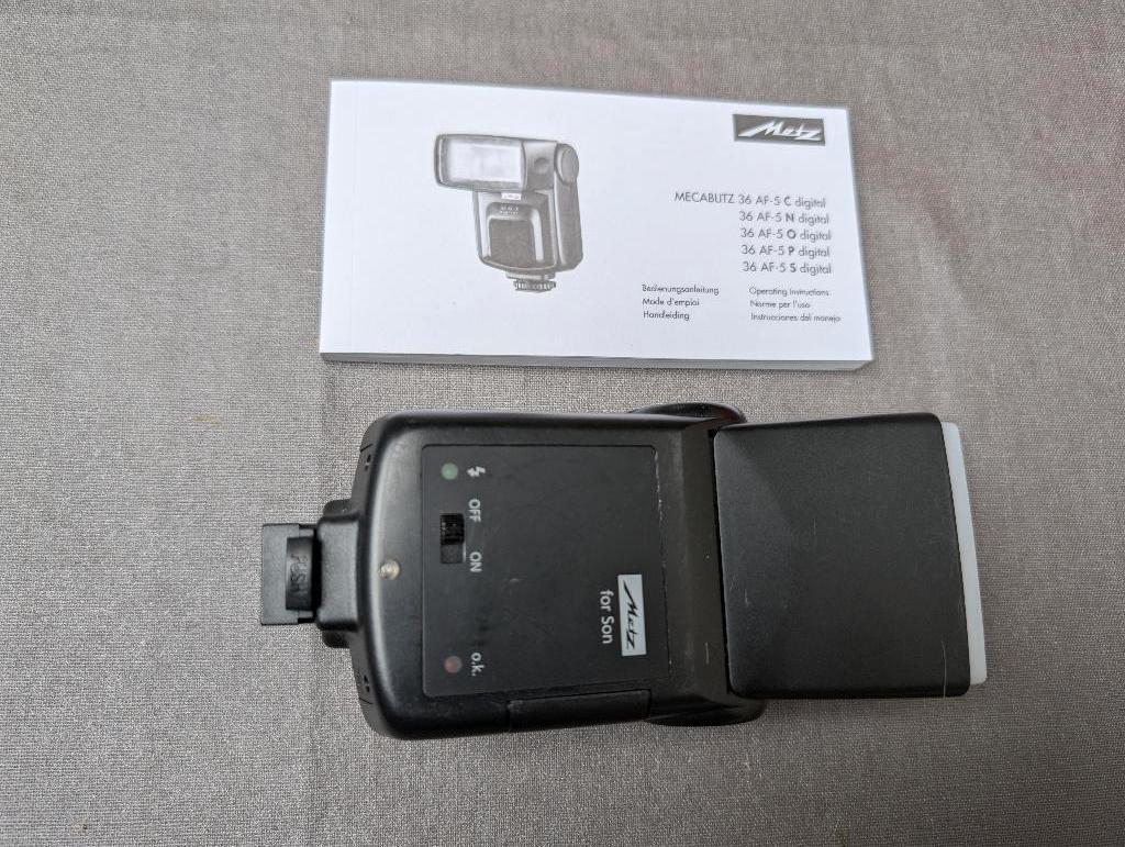 Flash Metz mecablitz pour Sony alpha, Enlèvement ou Envoi, Utilisé, Metz, Inclinable