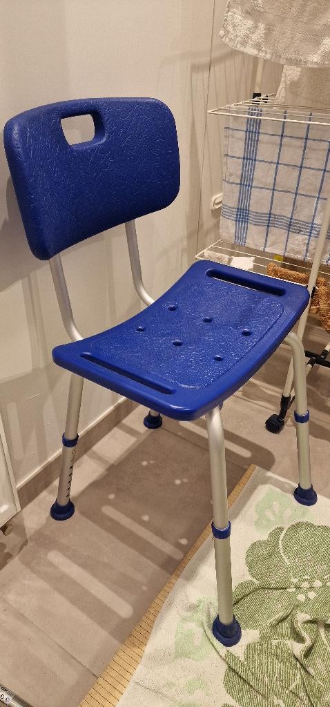 CHAISE DE DOUCHE AVEC DOSSIER, Divers, Matériel Infirmier, Comme neuf, Enlèvement
