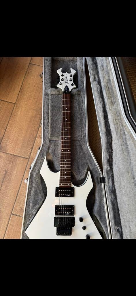 B.C. Rich warlock special, Enlèvement, Utilisé