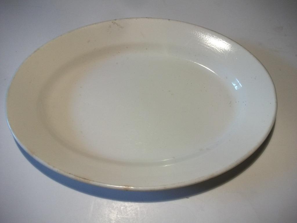 Assiettes ovales et rondes Boch + sacière - blanc et crème, Antiquités & Art, Enlèvement ou Envoi