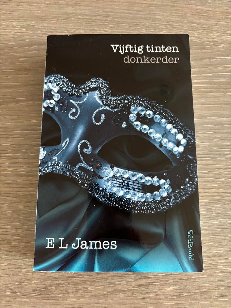 E.L. James - Vijftig tinten donkerder, Boeken, Literatuur, Gelezen, Amerika, Ophalen of Verzenden