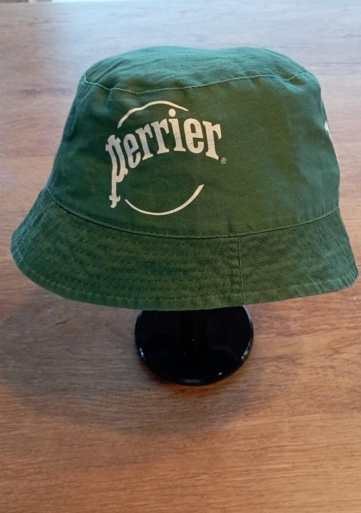Vintage groen vissershoedje Perrier size L, Verzamelen, Merken en Reclamevoorwerpen, Ophalen of Verzenden, Gebruikt, Overige typen