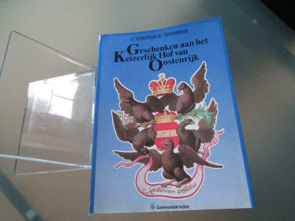 Geschenken aan het Keizerlijke Hof van Oostenrijk Europalia, 20e eeuw of later, Ophalen of Verzenden, Zo goed als nieuw, EUROPALIA