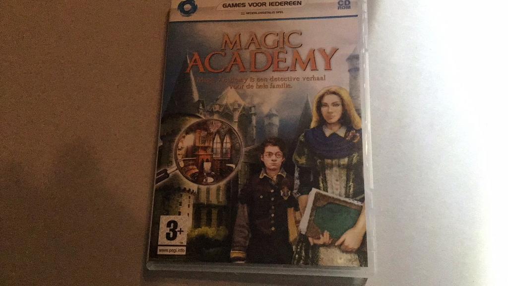 Magic academy (g1), Ophalen of Verzenden, Zo goed als nieuw, Puzzel en Educatief, Vanaf 3 jaar