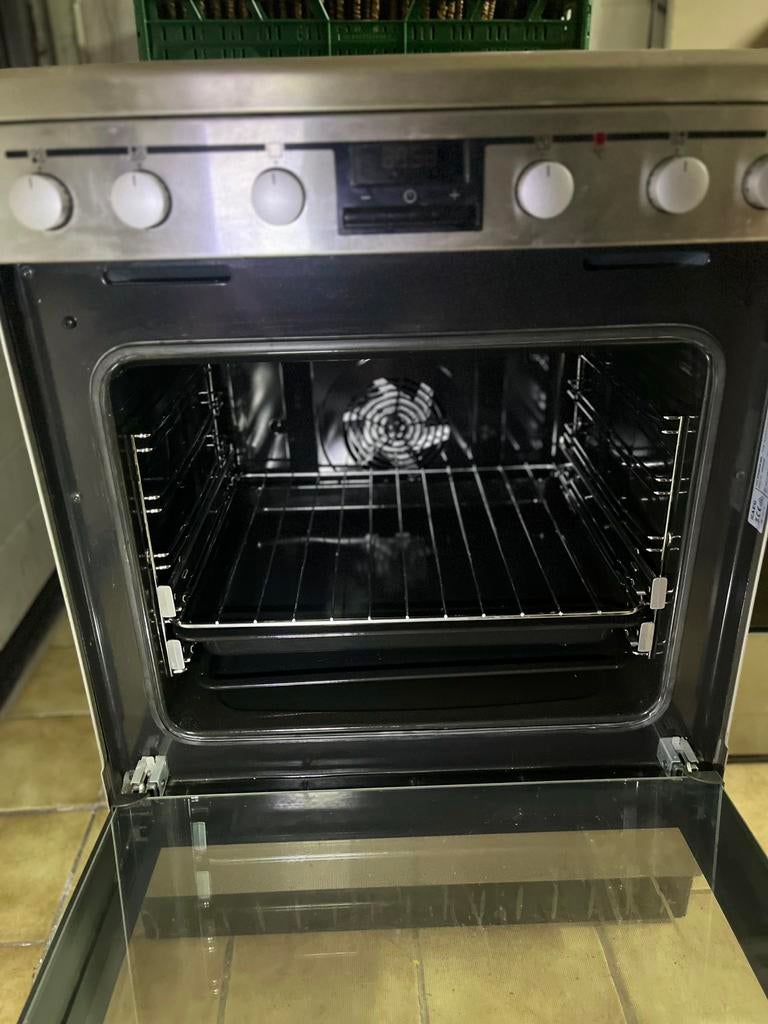Keramische kookplaat met elektrische oven, Ophalen, Keramisch, 4 kookzones, Zo goed als nieuw