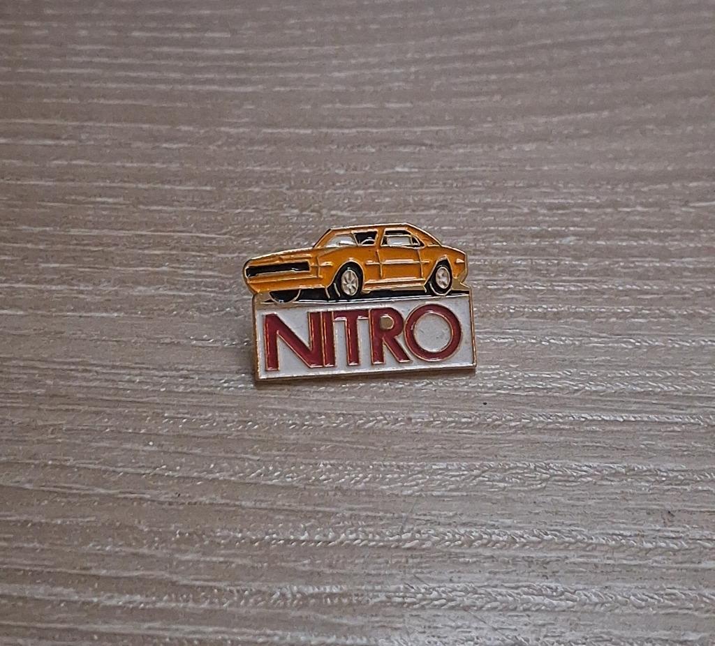 PIN - NITRO - AUTO - VOITURE, Verzenden, Gebruikt, Transport, Speldje of Pin