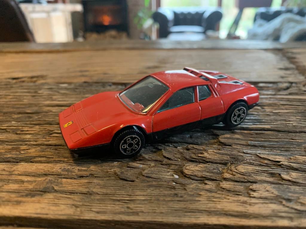 Modèle de voiture Ferrari 512 BB, à l'échelle 1/43, Enlèvement ou Envoi, Comme neuf