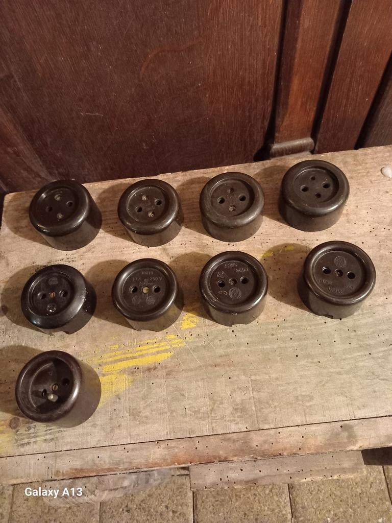 bakeliet opbouw stopcontacten, Ophalen of Verzenden, Gebruikt, Stopcontact