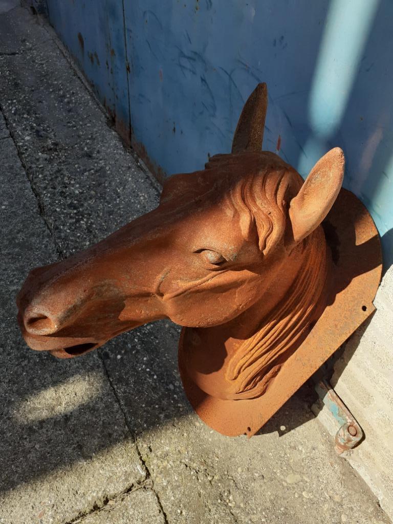 GROOT GIETIJZEREN PAARDENHOOFD OM OP TE HANGEN, Tuin en Terras, Tuinwanddecoratie, Ophalen, Zo goed als nieuw