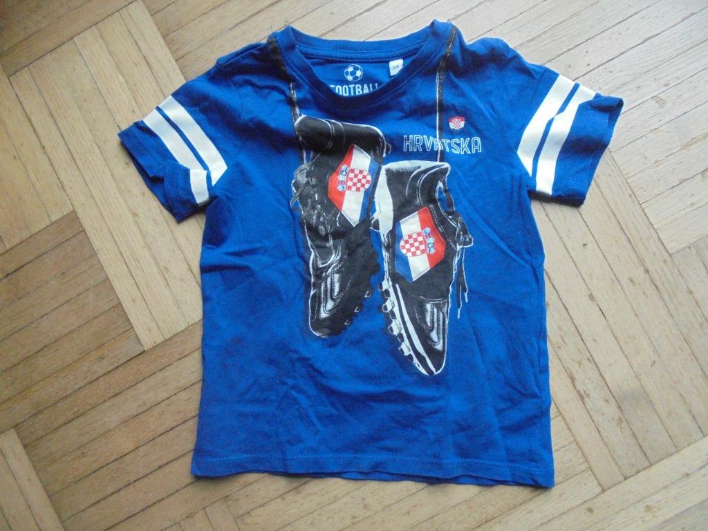 T-shirt voetbal HRVATSKA maat 104, Ophalen of Verzenden, Zo goed als nieuw, Jongen of Meisje, Sport- of Zwemkleding