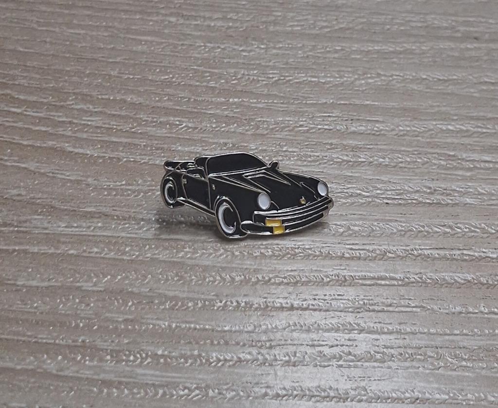 PIN - PORSCHE CABRIO, Verzamelen, Verzenden, Gebruikt, Transport, Speldje of Pin