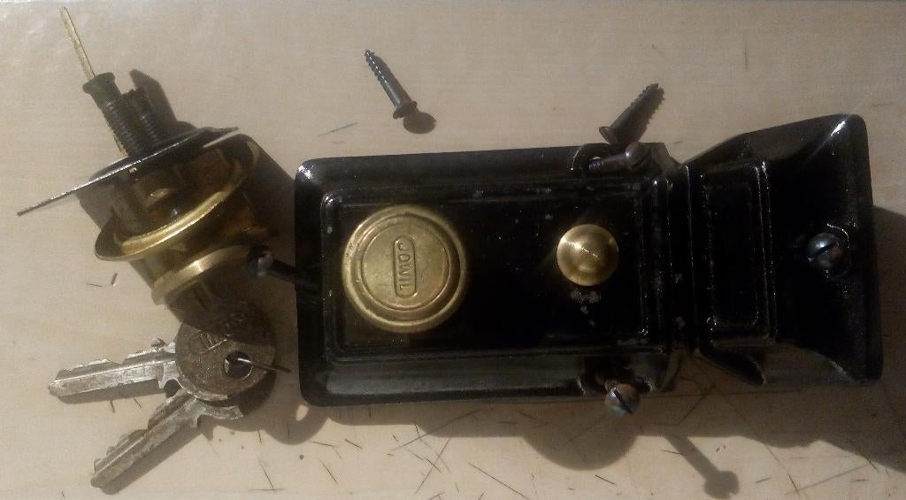 Ancienne serrure JOWILL, Enlèvement ou Envoi
