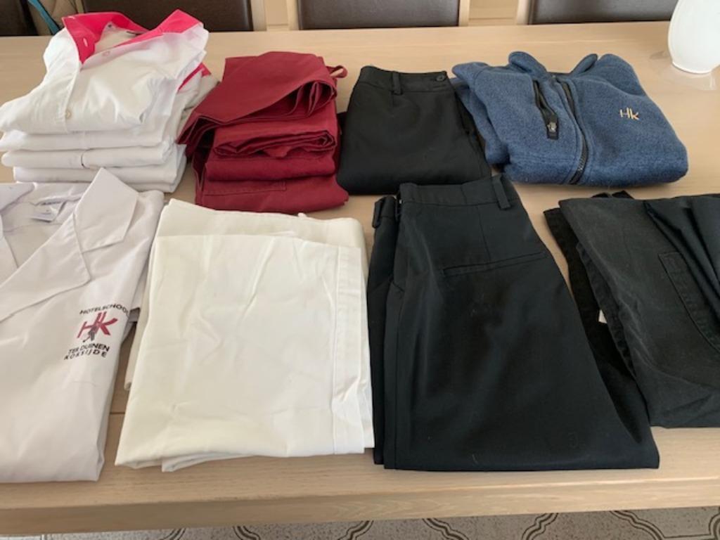 Uniformkledij hotelschool ter Duinen, Kinderen en Baby's, Kinderkleding | Maat 176, Gebruikt, Meisje, Overige typen, Ophalen
