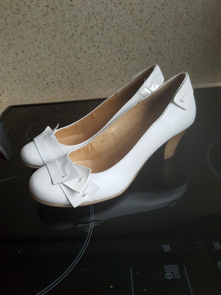 Mooie witte zomerschoenen., Ophalen of Verzenden, Zo goed als nieuw