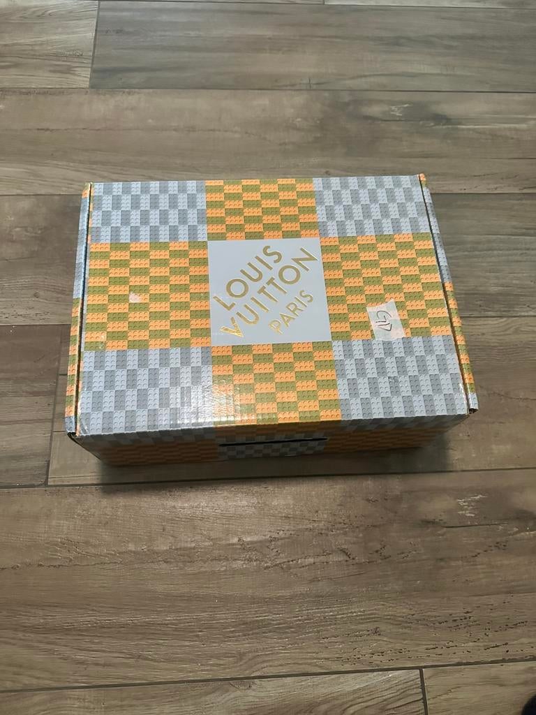 Louis vuitton trainer white black 41, Ophalen of Verzenden, Zo goed als nieuw