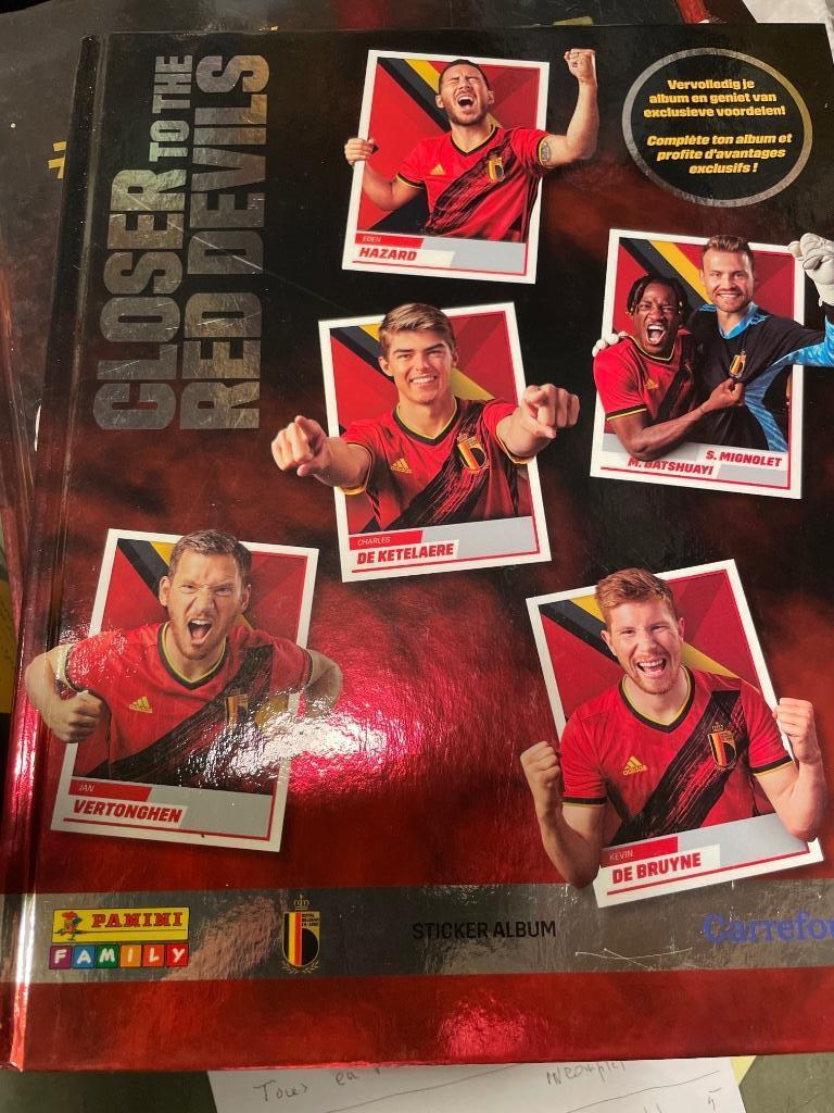 Album Panini Closer to the Red Devils vide, Collections, Autres supermarchés, Enlèvement ou Envoi