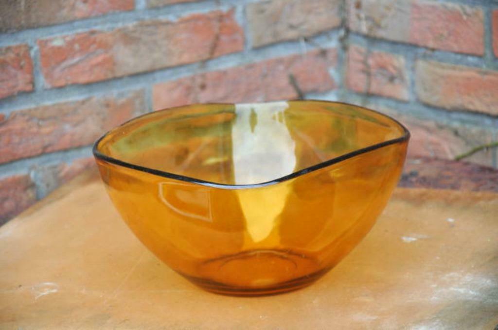 saladier en verre ocre dessus carré, Gebruikt, Overige typen, Ophalen of Verzenden, Glas