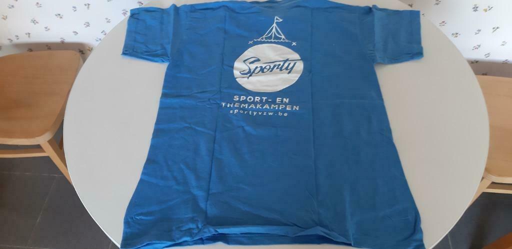 6 sportieve T-shirts maat S, Ophalen of Verzenden, Nieuw, Jongen of Meisje, Shirt of Longsleeve