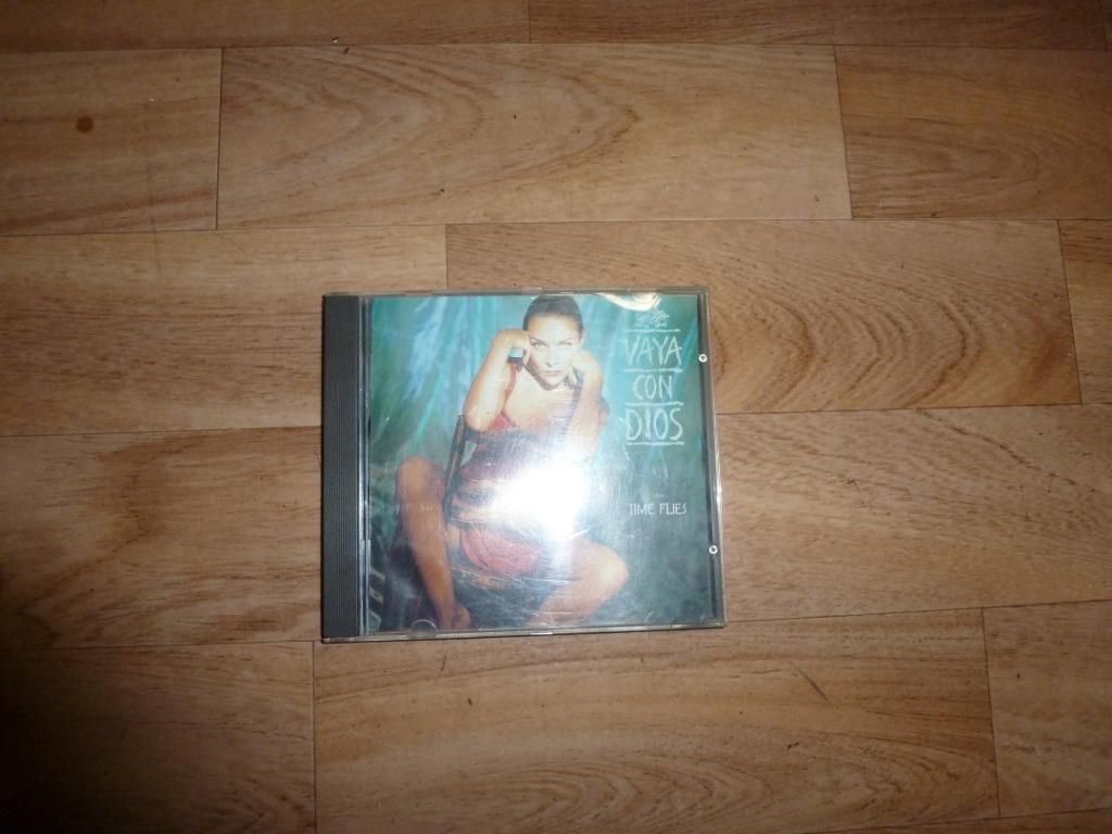 CD / time flys Van : Vaya con dios, Enlèvement ou Envoi, Comme neuf, R&B