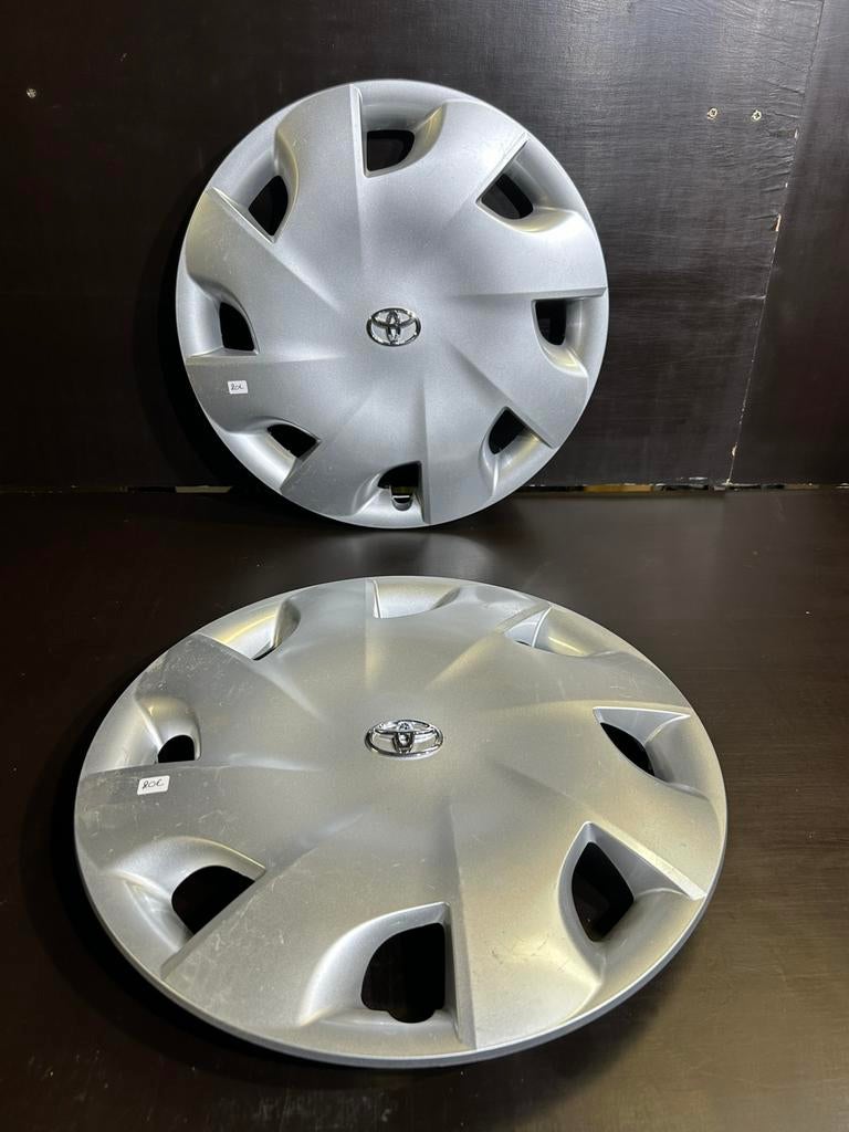 2 wieldoppen Toyota corolla yaris aygo verso 15", Auto diversen, Wieldoppen, Nieuw, Ophalen of Verzenden