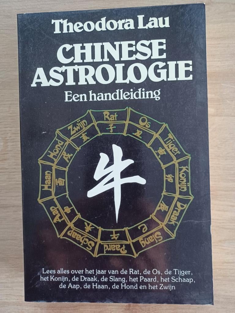 Boek Chinese astrologie., Boeken, Ophalen of Verzenden, Zo goed als nieuw