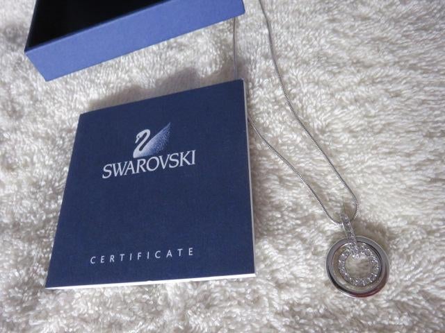 Swarovski ketting met cirkel - hanger, Verzamelen, Swarovski, Zo goed als nieuw, Sieraad of Horloge, Ophalen of Verzenden