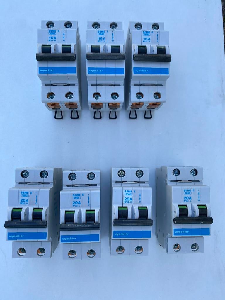 Vynckier serie E 3000 16A en 20A, Ophalen, Zo goed als nieuw