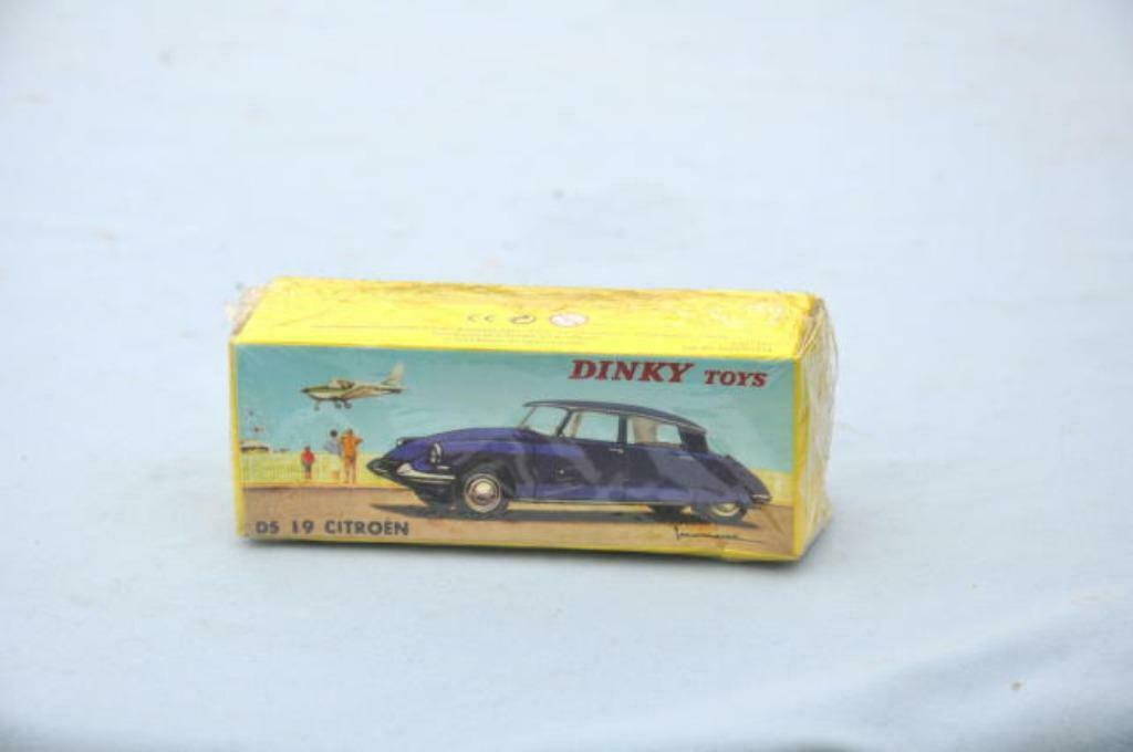 § reprodution dinky toys ds 19 citroen, Collections, Enlèvement ou Envoi, Neuf, Voitures