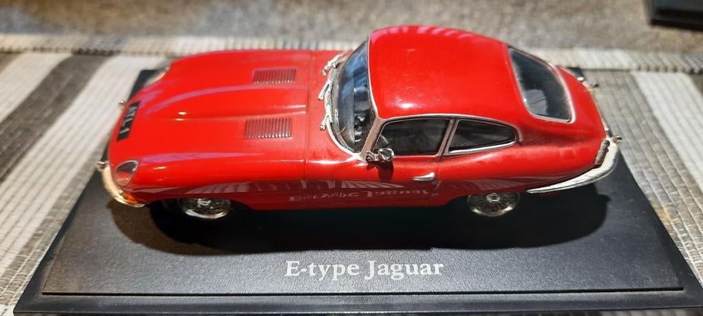 E type jaguar 1/43, Ophalen of Verzenden, Zo goed als nieuw, Auto, Overige merken