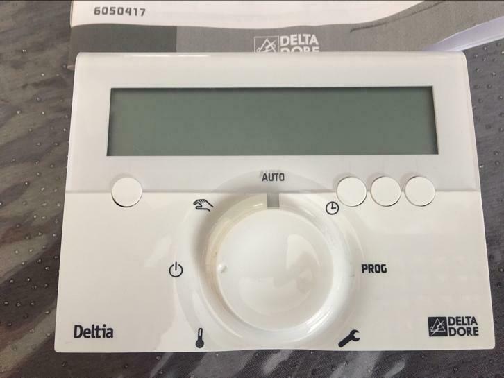 Thermostaat Deltia ( Nieuw ), Doe-het-zelf en Bouw, Verwarming en Radiatoren, Ophalen