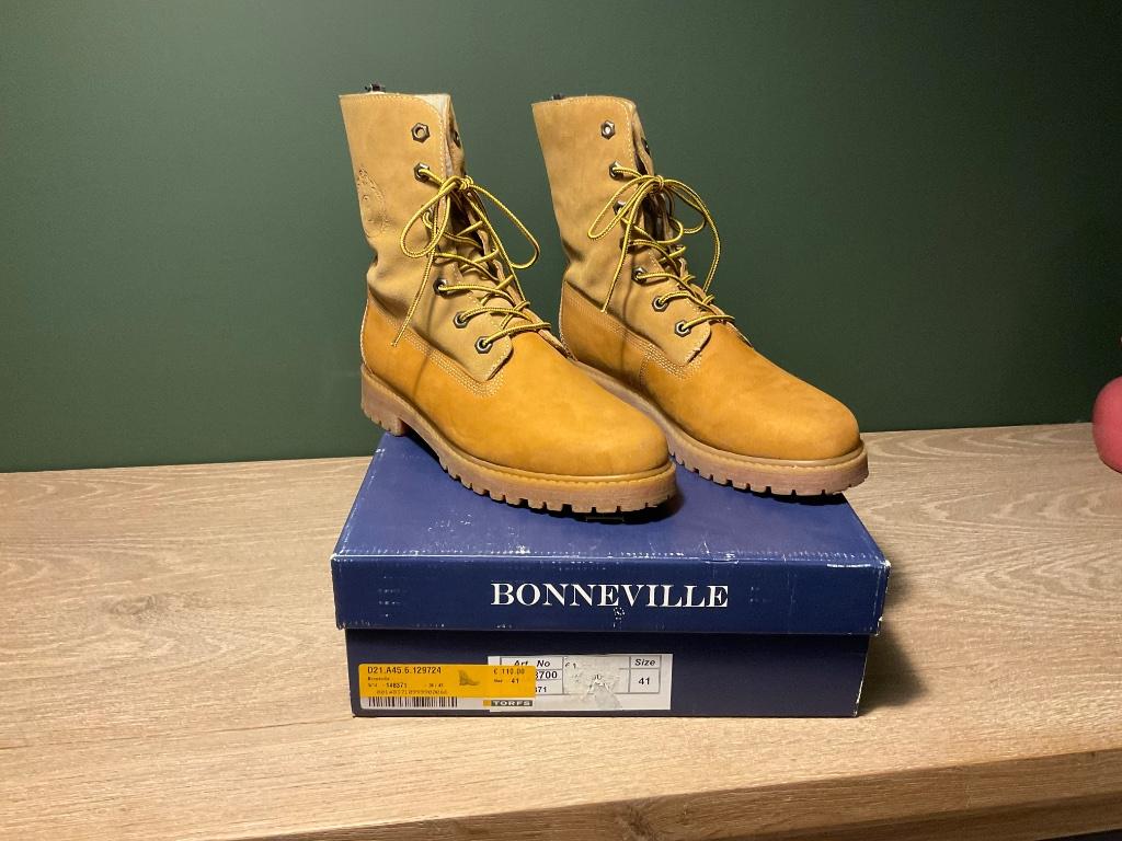 Winterboots Bonneville, maat 41, Geel, Lage of Enkellaarzen, Ophalen of Verzenden, Bonneville