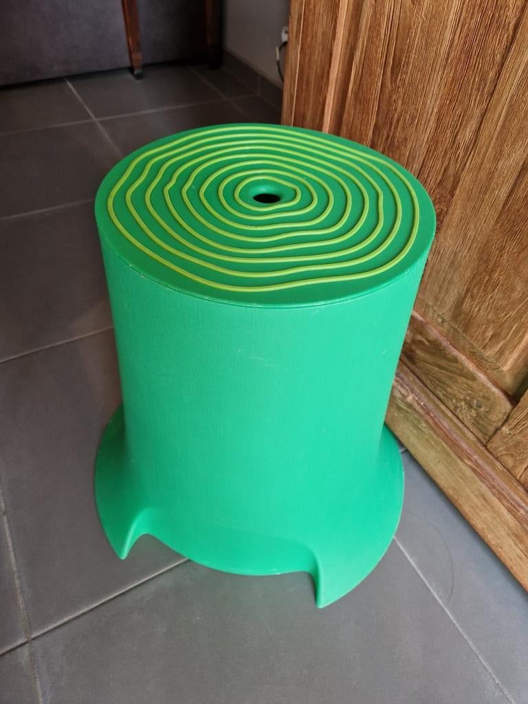 Ikea design Maria Vinka boomstam kruk voor kinderen, Ophalen