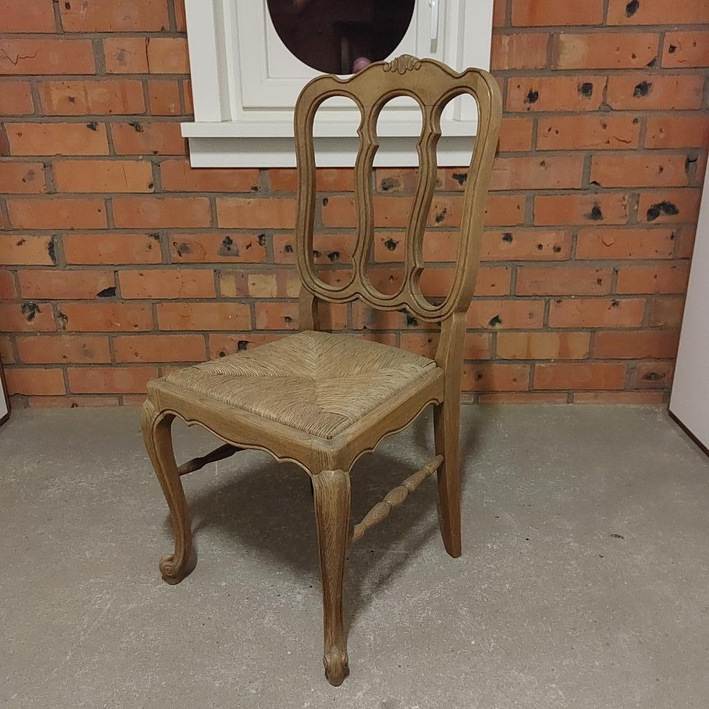 Gesculpteerde antieke stoel met rieten zitting zeer stevig, Antiek en Kunst, Ophalen