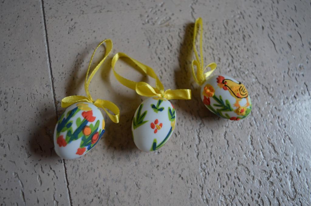 Paasdecoratie: 3 eitjes met reliëf, Diversen, Pasen, Ophalen of Verzenden, Zo goed als nieuw