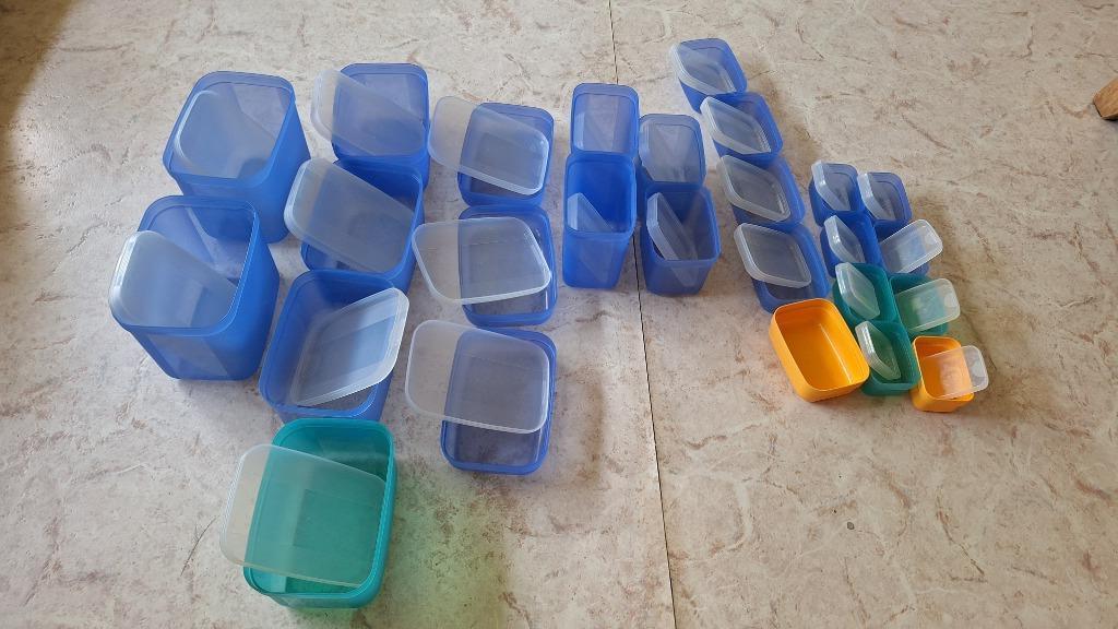 Tupperware Klip Klap dozen met 1 hand te openen, Huis en Inrichting, Keuken | Tupperware, Gebruikt, Geel, Ophalen of Verzenden