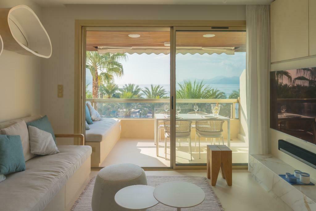 Cannes Croisette Appartement te huur, Nieuw!, Vakantie, 2 slaapkamers, Provence en Côte d'Azur, Wasmachine, Appartement