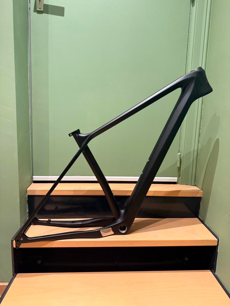 Gloednieuw carbon MTB frame maat L, 29”, Ophalen, Zo goed als nieuw