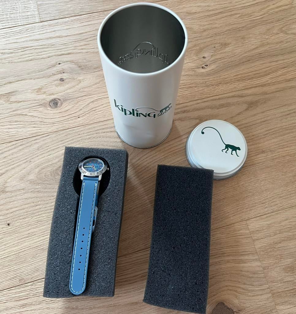 Splinternieuwe horloge van Kipling, Bijoux, Sacs & Beauté, Montres | Enfants, Neuf, Garçon ou Fille, Bleu, Enlèvement ou Envoi