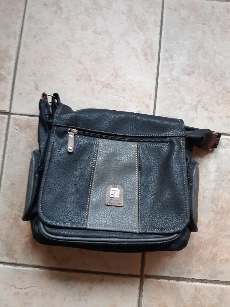 Lederen handtas, Handtassen en Accessoires, Tassen | Damestassen, Ophalen of Verzenden, Nieuw, Handtas