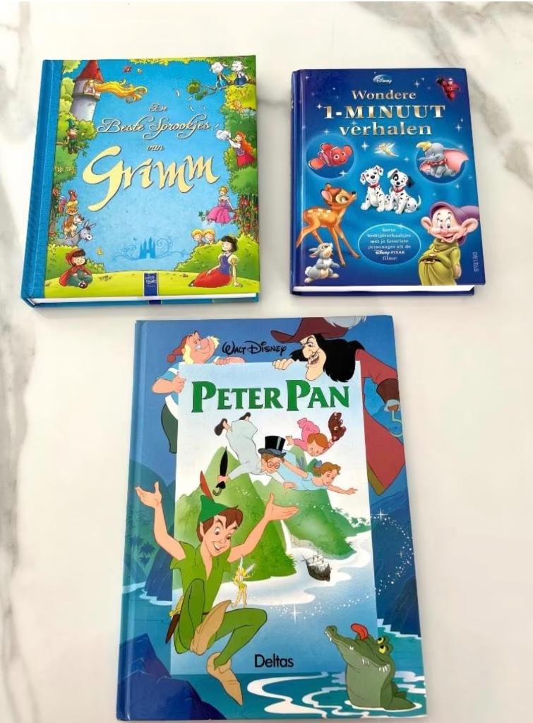 Set van 3 sprookjes boeken Disney en grimm, Ophalen of Verzenden, Zo goed als nieuw