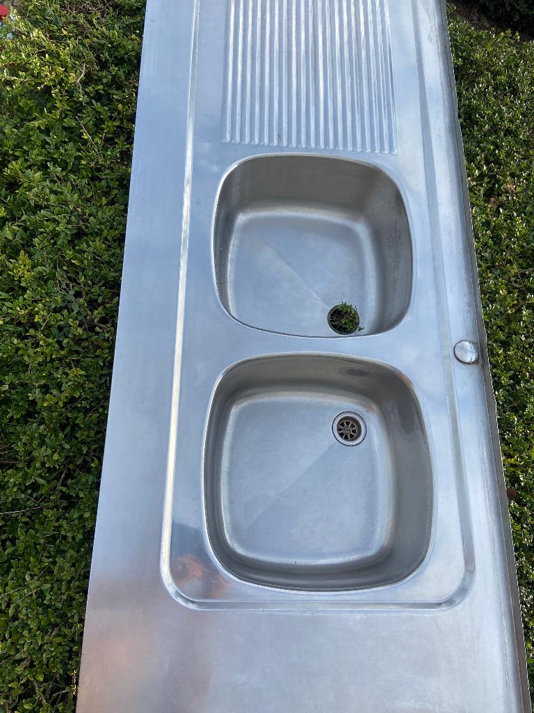 Inox gootsteen xl, Enlèvement