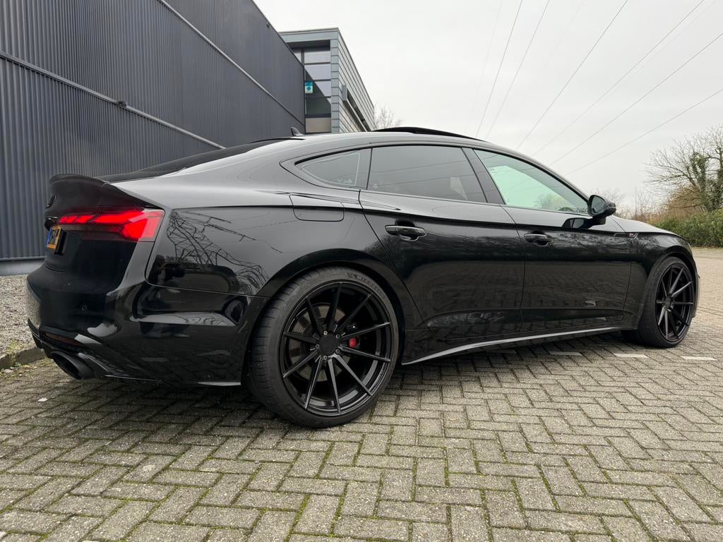 AUDI S5 3.0 TFSI 354 PK S LINE  PANO/MASSAGE INRUIL MOGELIJK, Auto's, Automaat, 4 zetels, USB, Zwart